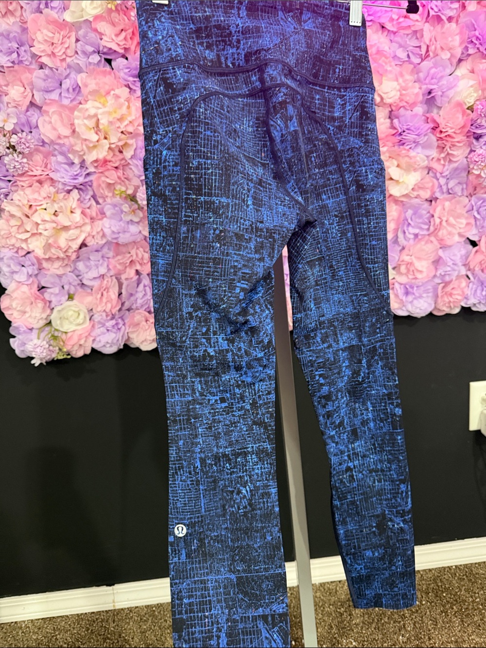 lululemon athletica women’s Blue Black Textured Leggings